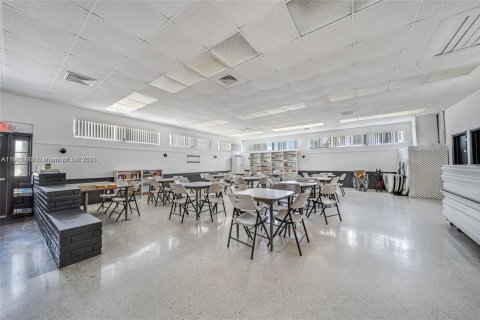 Condo in Hallandale Beach, Florida, 1 bedroom  № 1971766 - photo 25