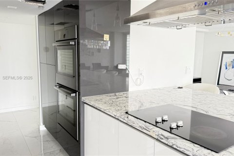 Снять в аренду кондоминиум в Авентура, Флорида 2 спальни, 176.61м2, № 2064129 - фото 4