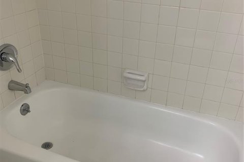 Condominio en alquiler en Sarasota, Florida, 2 dormitorios, 91.23 m2 № 1619122 - foto 12