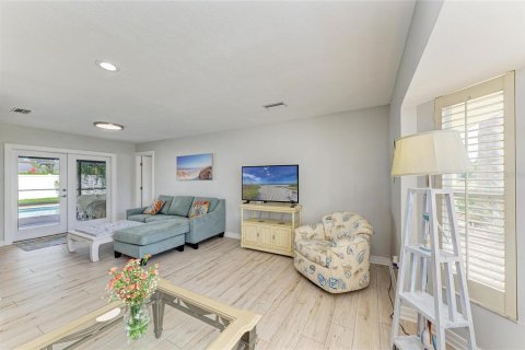 Casa en venta en Bradenton, Florida, 3 dormitorios, 139.35 m2 № 1851273 - foto 6