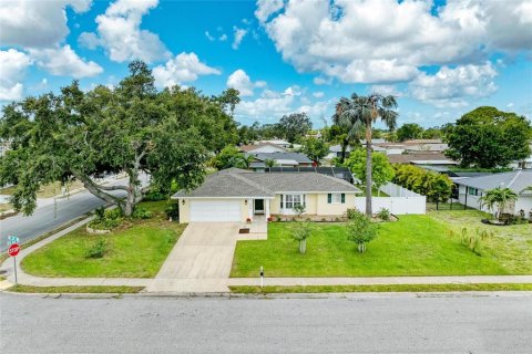 Villa ou maison à vendre à Bradenton, Floride: 3 chambres, 139.35 m2 № 1851273 - photo 2