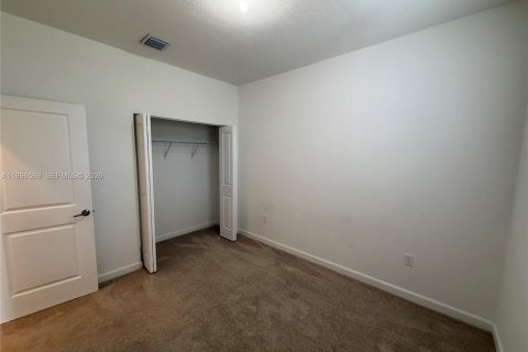 Touwnhouse à louer à Miami, Floride: 4 chambres, 169.08 m2 № 2063171 - photo 13