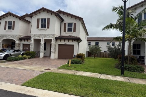 Touwnhouse à louer à Miami, Floride: 4 chambres, 169.08 m2 № 2063171 - photo 18