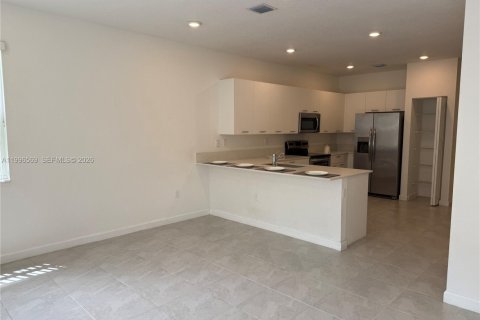 Touwnhouse à louer à Miami, Floride: 4 chambres, 169.08 m2 № 2063171 - photo 22