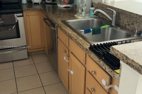 Купить кондоминиум в Саут-Майами, Флорида 2 спальни, 93.83м2, № 1975228 - фото 4