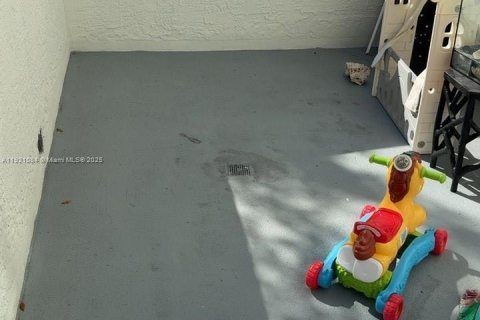 Купить кондоминиум в Саут-Майами, Флорида 2 спальни, 93.83м2, № 1975228 - фото 7