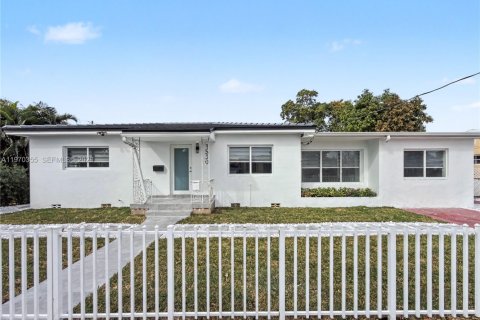 Villa ou maison à Miami, Floride 3 chambres, 154.87 m2 № 2032214