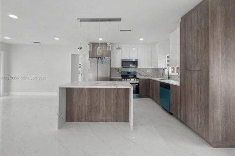 Villa ou maison à vendre à Miami, Floride: 3 chambres, 154.87 m2 № 2032214 - photo 7
