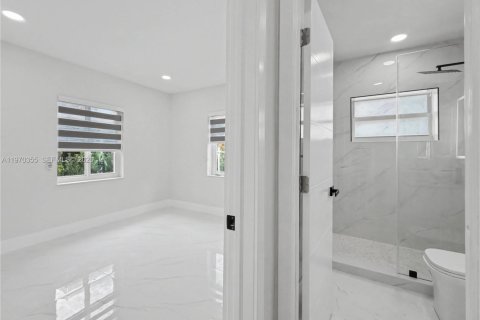 Villa ou maison à vendre à Miami, Floride: 3 chambres, 154.87 m2 № 2032214 - photo 17