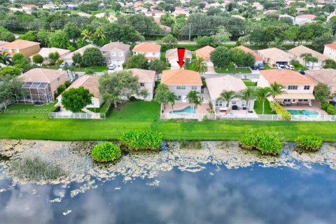 House in Lake Worth, Florida 4 bedrooms, 199.28 sq.m. № 1689515 - photo 11