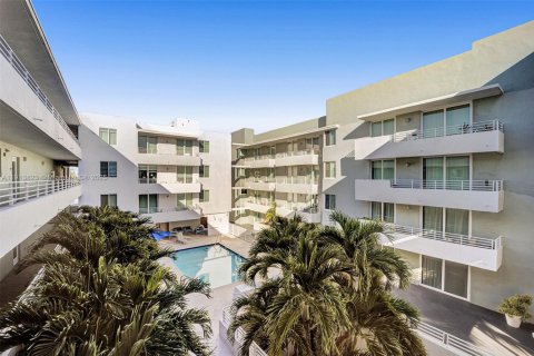 Copropriété à vendre à Miami Beach, Floride: 1 chambre, 66.89 m2 № 1968946 - photo 18