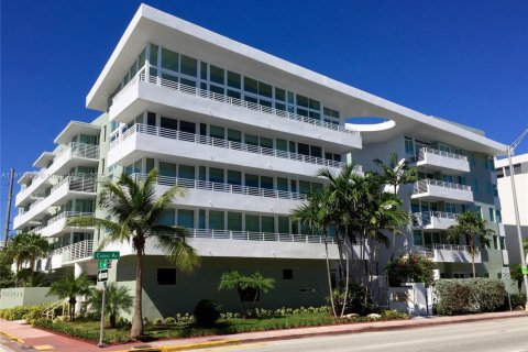 Copropriété à vendre à Miami Beach, Floride: 1 chambre, 66.89 m2 № 1968946 - photo 24