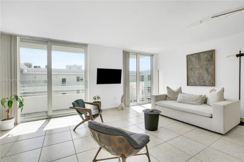Copropriété à vendre à Miami Beach, Floride: 1 chambre, 66.89 m2 № 1968946 - photo 2
