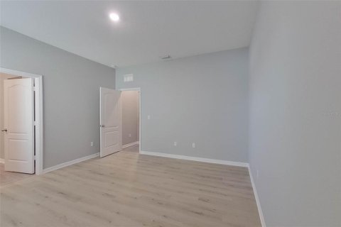 Villa ou maison à louer à Brooksville, Floride: 5 chambres, 210.7 m2 № 2115348 - photo 11