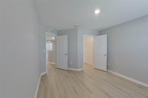 Villa ou maison à louer à Brooksville, Floride: 5 chambres, 210.7 m2 № 2115348 - photo 25