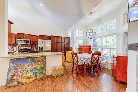 Condo in Lake Mary, Florida, 2 bedrooms  № 2220154 - photo 11