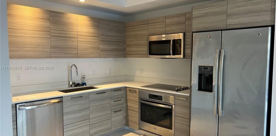 Condo in Miami, Florida, 1 bedroom  № 2001861