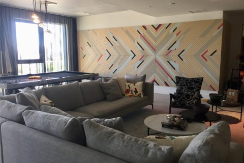 Condo in Miami, Florida, 1 bedroom  № 2001861 - photo 27