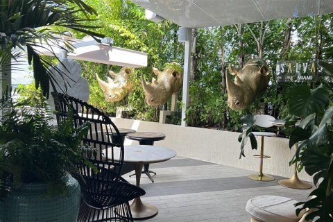 Condo in Miami, Florida, 1 bedroom  № 2001861 - photo 17