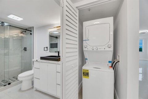 Copropriété à vendre à Sunrise, Floride: 2 chambres, 103.12 m2 № 2010719 - photo 22