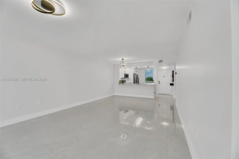 Copropriété à vendre à Sunrise, Floride: 2 chambres, 103.12 m2 № 2010719 - photo 25