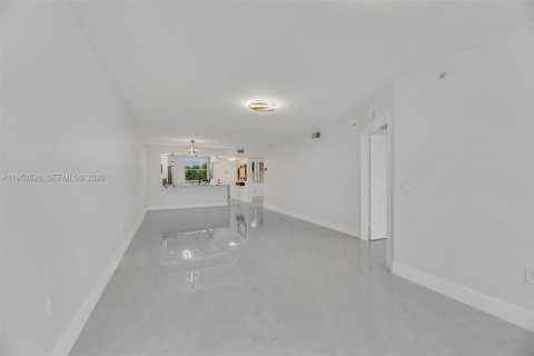 Copropriété à vendre à Sunrise, Floride: 2 chambres, 103.12 m2 № 2010719 - photo 23