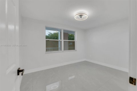 Copropriété à vendre à Sunrise, Floride: 2 chambres, 103.12 m2 № 2010719 - photo 27