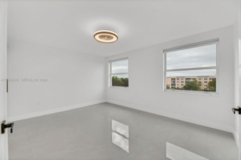 Copropriété à vendre à Sunrise, Floride: 2 chambres, 103.12 m2 № 2010719 - photo 28