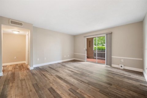 Condo in Tampa, Florida, 1 bedroom  № 1815213 - photo 15