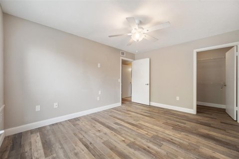 Condo in Tampa, Florida, 1 bedroom  № 1815213 - photo 22