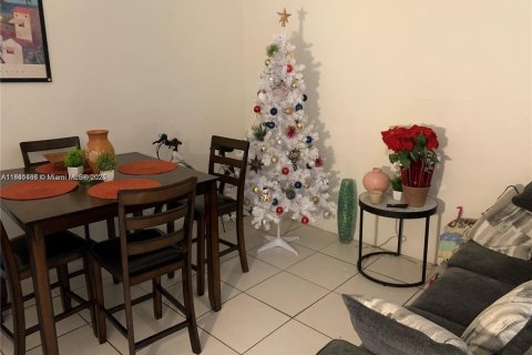 Propiedad comercial en venta en Miami, Florida, 116.5 m2 № 1833765 - foto 4