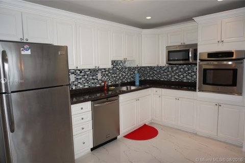 Copropriété à louer à Sunny Isles Beach, Floride: 1 chambre, 93.37 m2 № 1694192 - photo 3