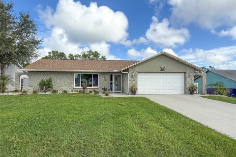 Villa ou maison à Spring Hill, Floride 3 chambres, 138.42 m2 № 2349577