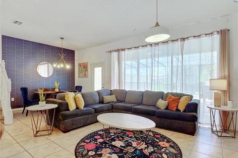 Touwnhouse à vendre à Kissimmee, Floride: 5 chambres, 210.24 m2 № 2322409 - photo 11