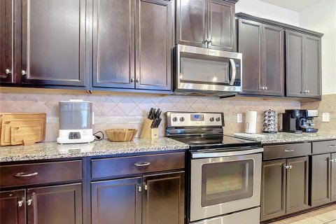 Touwnhouse à vendre à Kissimmee, Floride: 5 chambres, 210.24 m2 № 2322409 - photo 8