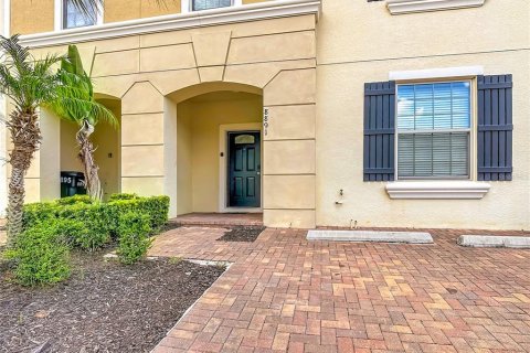 Touwnhouse à vendre à Kissimmee, Floride: 5 chambres, 210.24 m2 № 2322409 - photo 2
