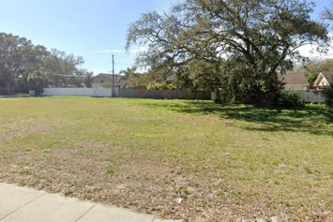 Terreno en venta en Largo, Florida № 1580272 - foto 1