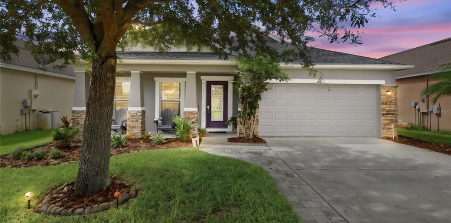 Villa ou maison à West Melbourne, Floride 3 chambres, 164.44 m2 № 2410083