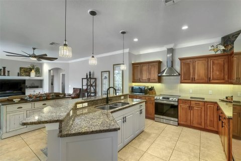 Casa en venta en Brooksville, Florida, 4 dormitorios, 218.13 m2 № 2385581 - foto 13