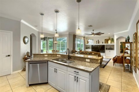 Casa en venta en Brooksville, Florida, 4 dormitorios, 218.13 m2 № 2385581 - foto 14