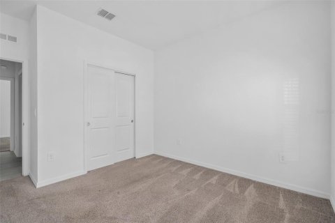 House in Kissimmee, Florida 4 bedrooms, 171.22 sq.m. № 2197617 - photo 8