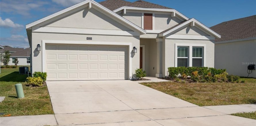 House in Kissimmee, Florida 4 bedrooms, 171.22 sq.m. № 2197617