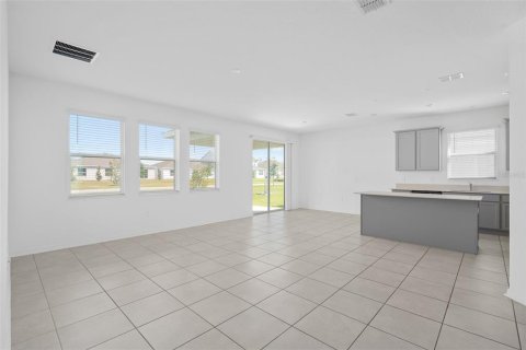 House in Kissimmee, Florida 4 bedrooms, 171.22 sq.m. № 2197617 - photo 16