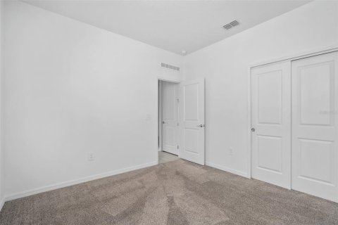 House in Kissimmee, Florida 4 bedrooms, 171.22 sq.m. № 2197617 - photo 10
