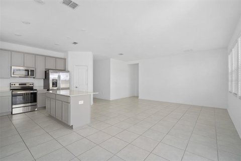 House in Kissimmee, Florida 4 bedrooms, 171.22 sq.m. № 2197617 - photo 21