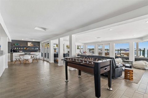 Villa ou maison à vendre à Palm Harbor, Floride: 4 chambres, 329.06 m2 № 2420512 - photo 18