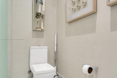 Condominio en venta en Doral, Florida, 3 dormitorios, 125.51 m2 № 1971112 - foto 25