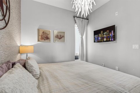 Condominio en venta en Doral, Florida, 3 dormitorios, 125.51 m2 № 1971112 - foto 18