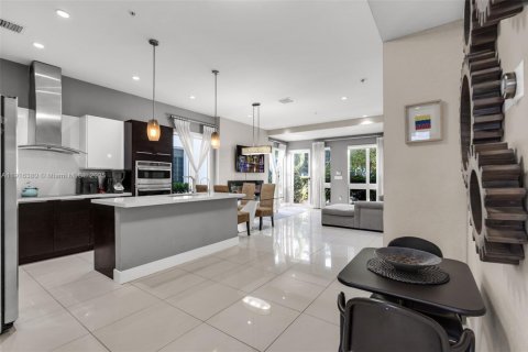 Copropriété à vendre à Doral, Floride: 3 chambres, 125.51 m2 № 1971112 - photo 4