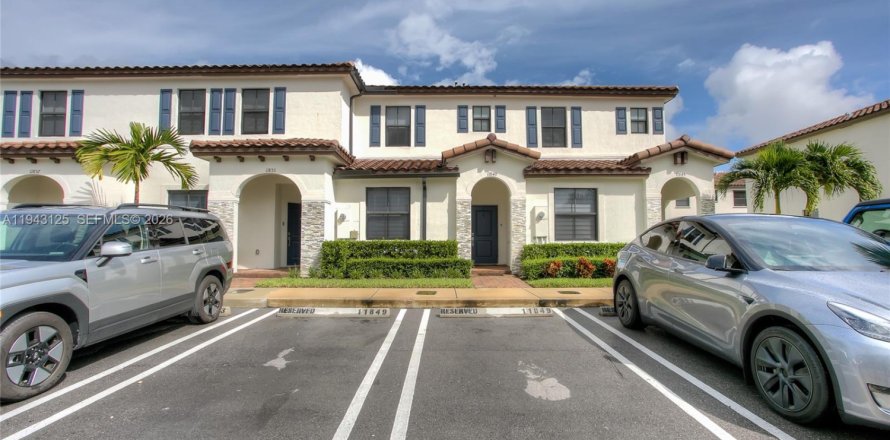 Villa ou maison à Homestead, Floride 3 chambres, 123.37 m2 № 1999466